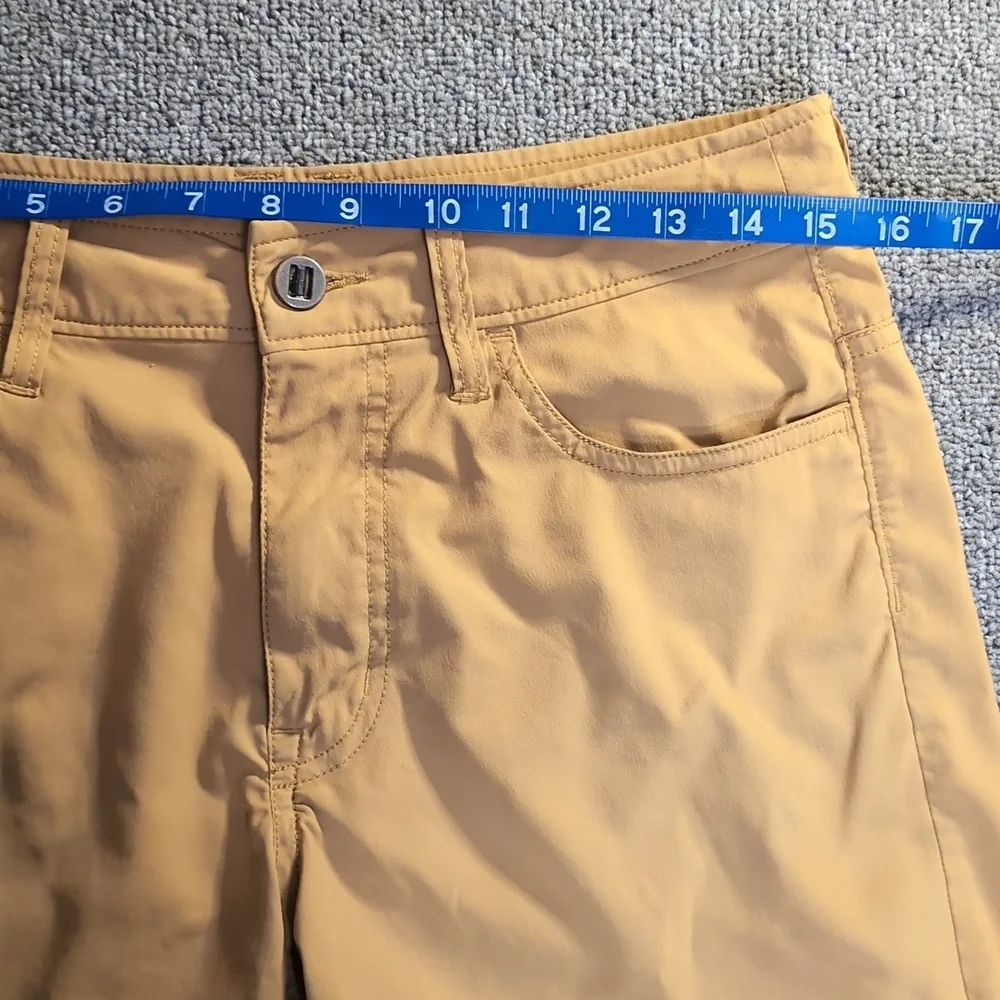 Black Diamond Credo Climbing Short Size 30 in Khaki Tan / Mustard